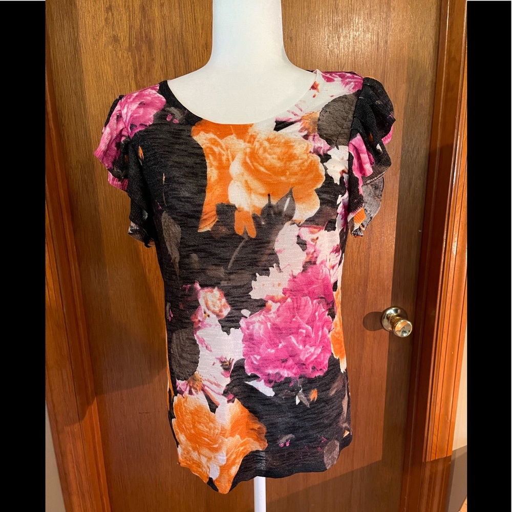 I.N.C. woman’s light weight sweater floral flutter cap sleeve